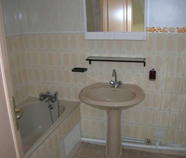 Location Appartement 2 pièces 51m² SETE 34200 - Photo 3