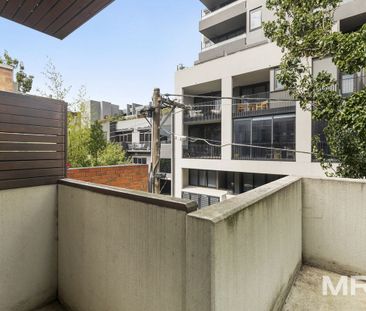 Sunlit furnished lifestyle retreat - Photo 5