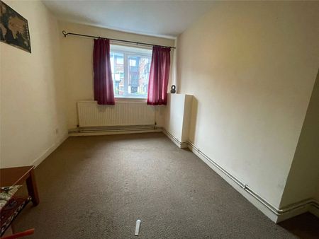 Squires Court, Canterbury Gardens, Salford, Manchester, M5 5AD - Photo 4