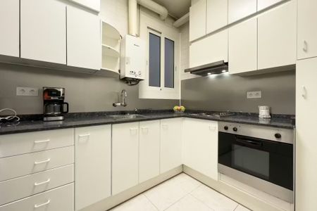 Carrer de Benet Mateu, Barcelona, Catalonia 08034 - Photo 5