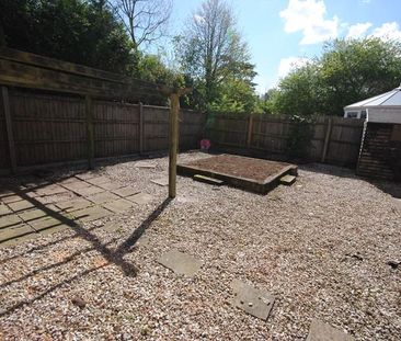 3 bedroom detached house to rent - Photo 4