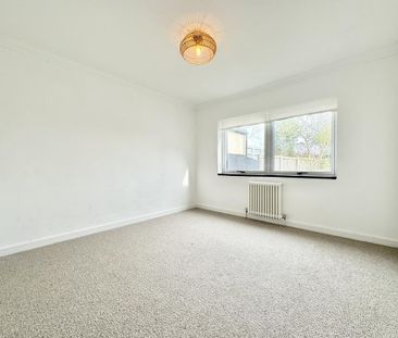4 bedroom bungalow to rent - Photo 1