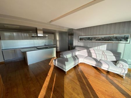 2 bedroom penthouse to rent - Photo 2