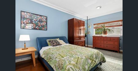 Charming Weatherboard With Wide Frontage & Dual Crossovers - Photo 3