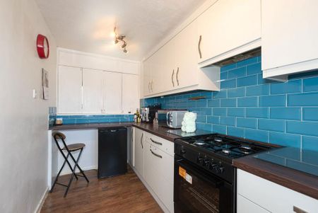 3 bedroom terraced house to rent - Photo 3