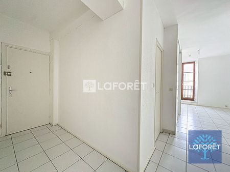 Apartment - Photo 2