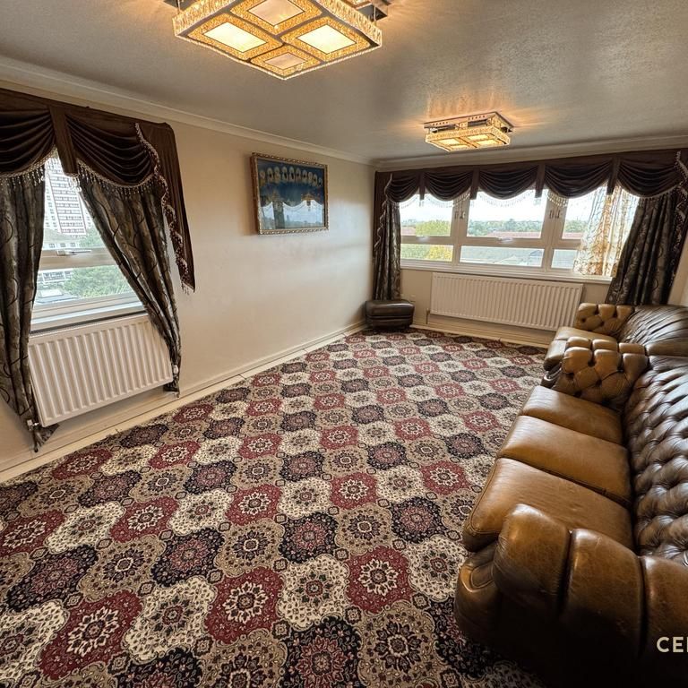 2 bedroom flat to rent - Photo 1