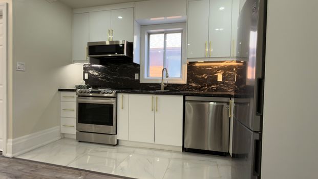 For Lease - 25 Sixteenth Street, Toronto, Ontario - Photo 1