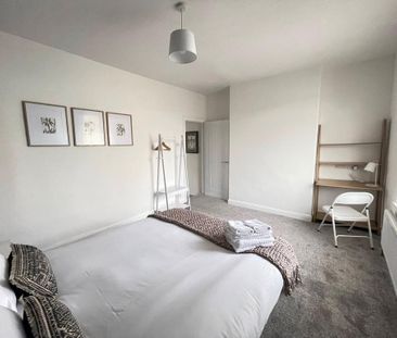 2 bedroom terraced house to rent - Photo 2