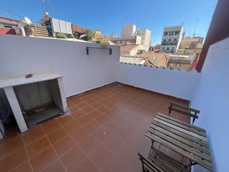 Carrer de Josep Benlliure, Valencia, Valencian Community 46011 - Foto 5