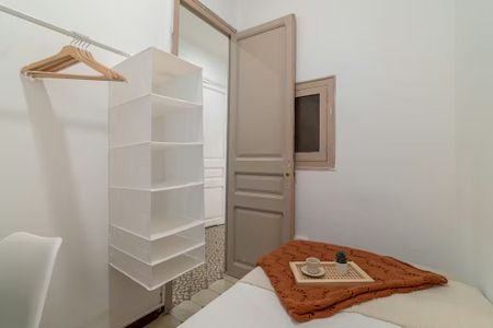 Carrer de Calàbria, Barcelona, Catalonia 08015 - Photo 5