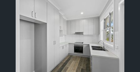 Stunning Fully Renovated Duplex! 🌟 - Photo 2