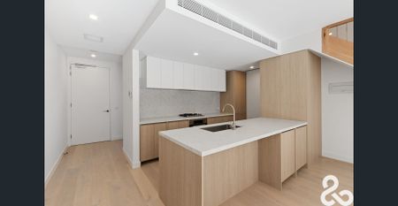 Exceptional Quality, Executive Residence, Private viewings welcome - Photo 4