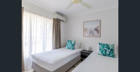 SPACIOUS FURNISHED APARTMENT NEAR TOWN - Photo 5