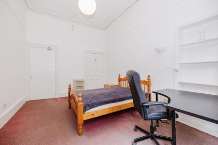 3 bedroom flat to rent - Photo 5