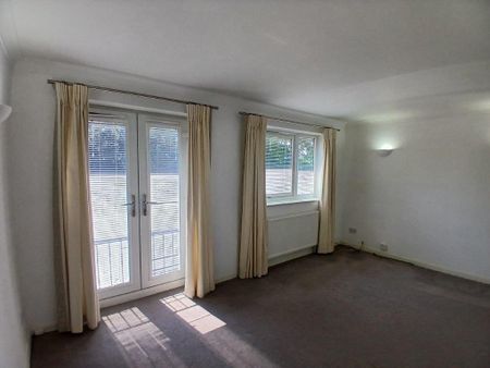 Yew Tree Court, Littlebourne, Canterbury - Photo 2