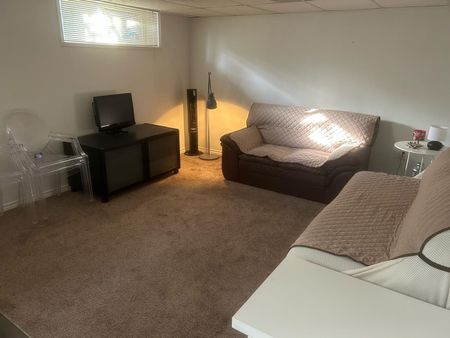 For Lease - 46 Inniswood - ( Basement ) Drive Unit# 1- Basement, Toronto, Ontario - Photo 4