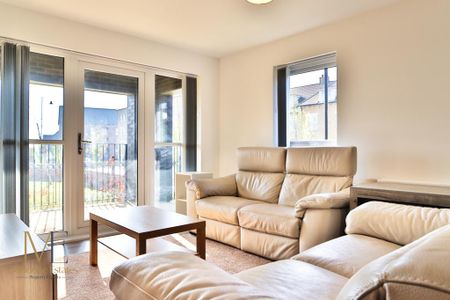 2 bedroom ground floor flat to rent - Photo 2