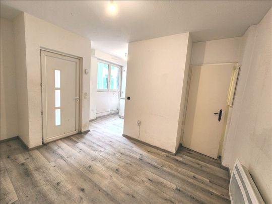 2 pièces - 31,9 m² - RDC - Colocation non autorisée - Photo 1