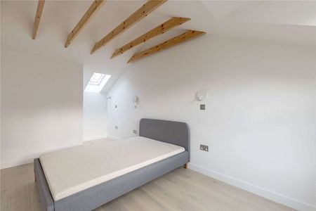 A fully refurnished and immaculately presented two bedroom mews house located on Carlton Terrace Mews. - Photo 3