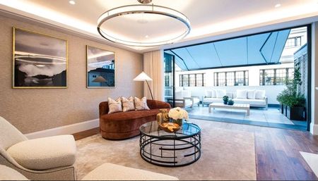 A Stunning Penthouse Apartment with Private Roof Terrace - Photo 4