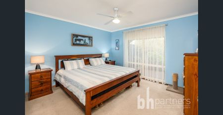 Beautifully presented family home - Photo 3