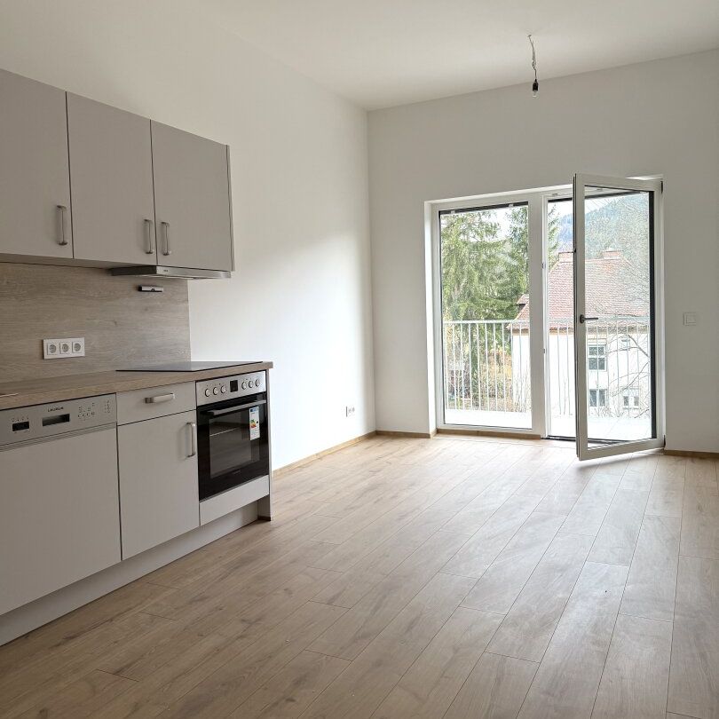 Barrierefrei!!! Erstbezug nach Sanierung! Modernisierte 2-Zimmer-Wohnung in Mürzzuschlag - mit Balkon! - Photo 1