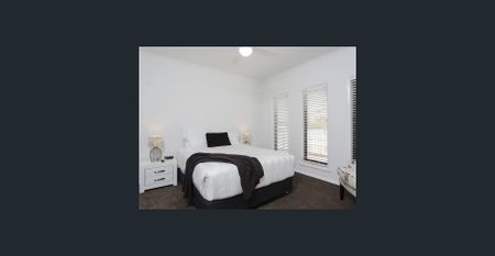 FULLY FURNISHED HOUSE - AVAILABLE FEBRUARY 2026 - Photo 5