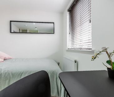 6 bedroom house to rent - Photo 4