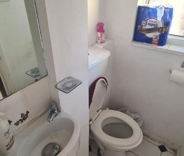 3 bedroom house share to rent - Photo 3