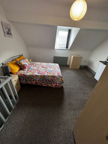 Room 6, 116 Milton Walk DN1 - Photo 3