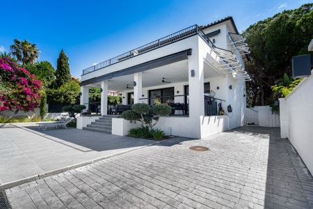 Luxury Villa for rent in Marbella, Spain - Photo 5