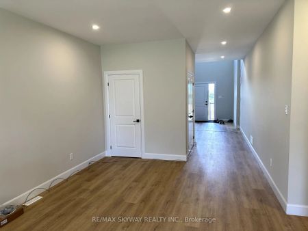 Property For Lease | X9262309 - Photo 5