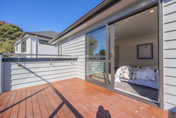 Te Atatu Peninsula, 4brm House - Photo 1