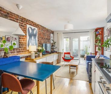 2 Bed Semi-Detached House, The Coach House, N4 - Photo 3