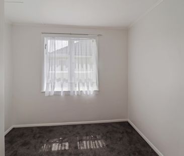 Naenae Living - Photo 1