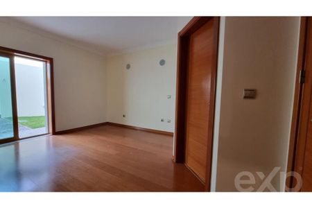 Arrendamento apartamento T3 Quinta das Patinhas Cascais - Photo 4