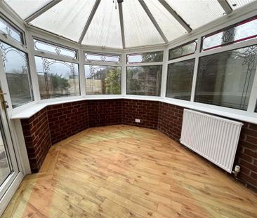 3 bedroom semi-detached house to rent - Photo 3