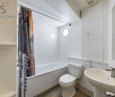 2 bedroom flat to rent - Photo 4