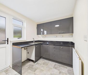 2 bedroom terraced house to rent - Photo 5