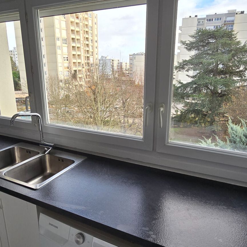 2 PIECES - CHATOU - Photo 1