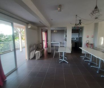 Location appartement 2 pièces, 42.28m², Fort-de-France - Photo 3