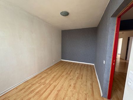 Location Appartement 4 pièces 74m² LILLE 59000 - Photo 5