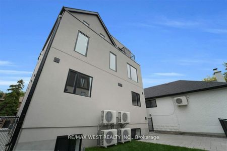 For Lease - 502 Atlas Avenue Unit# C, Toronto, Ontario - Photo 3