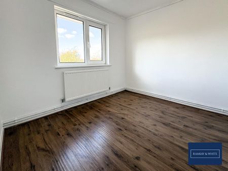 2 bedroom maisonette to rent - Photo 3