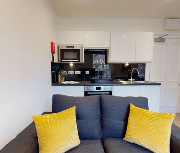 Flat 5, 34 Hyde Terrace - Photo 6