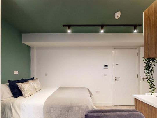 Studio to rent - Photo 1