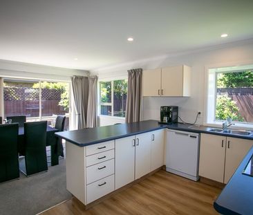 HOON HAY – 3 BEDROOM, 1 BATHROOM, DOUBLE GARAGE - Photo 6