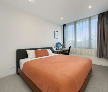 LUXURY DESIGNER TWO BEDROOM APARTMENT - Photo 5