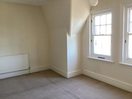 3 bedroom maisonette to rent - Photo 4